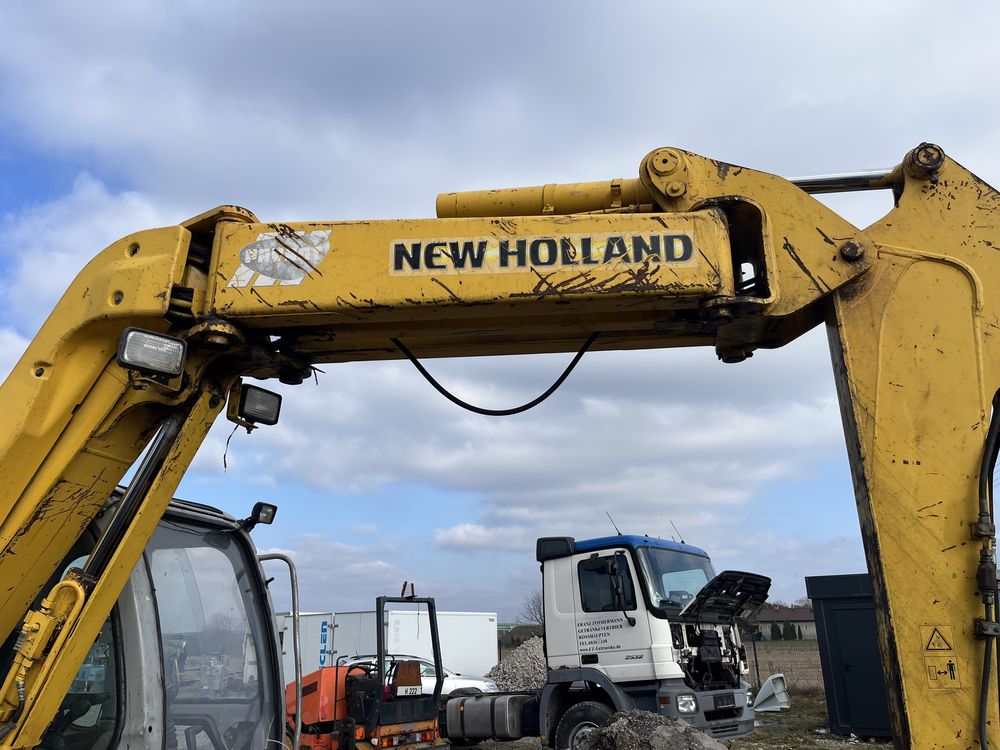 Koparka new holland kobelco e70sr