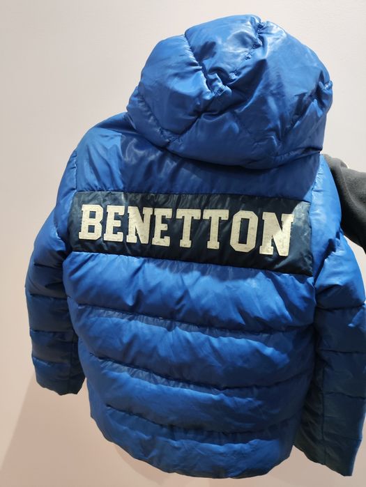 Продам пухову куртку