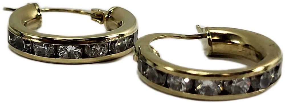 Eleganckie złote kolczyki kółka 375 na zatrzask