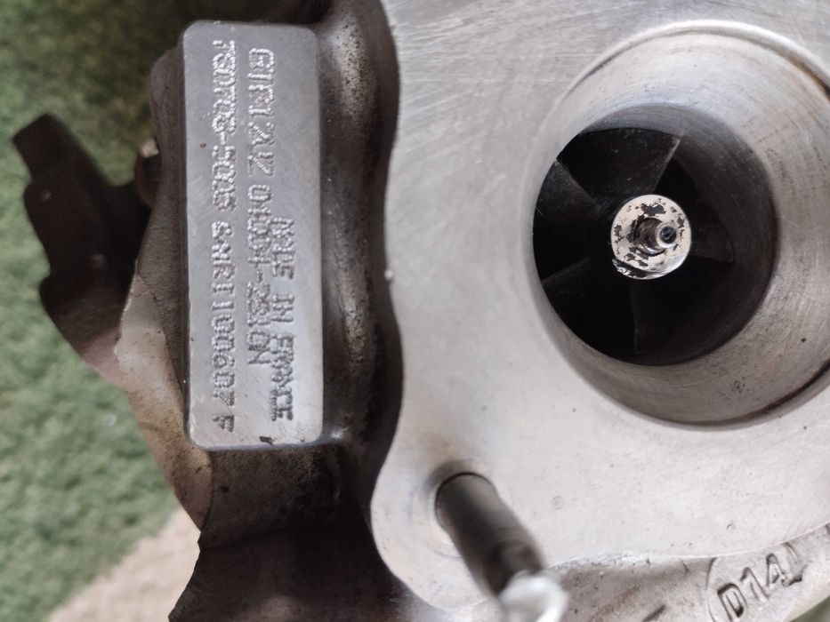 Turbo Toyota Auris 1.4 D-4D 2012