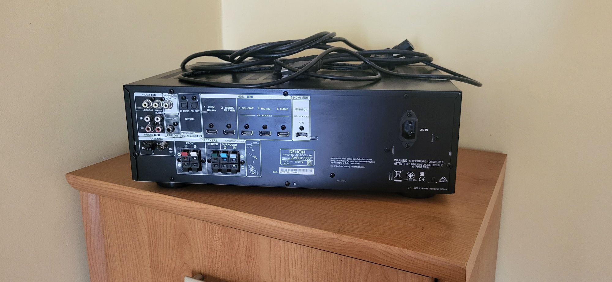 Amplituner Denon AVR-X250BT