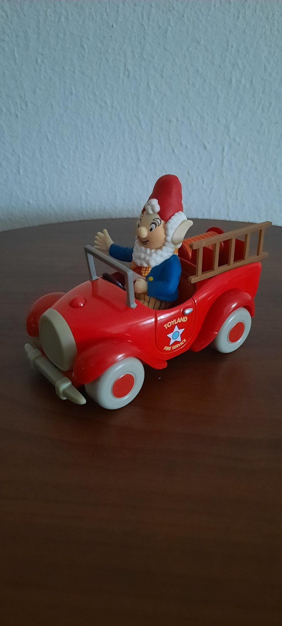 Figuras Noddy Corgi