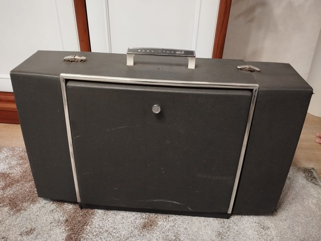 Stary gramofon adapter RCA VIKTOR VGP43