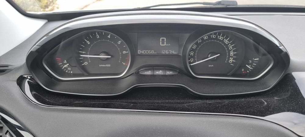 Peugeot 2008 1.2 82cv Puretech Business 40Mil Kms