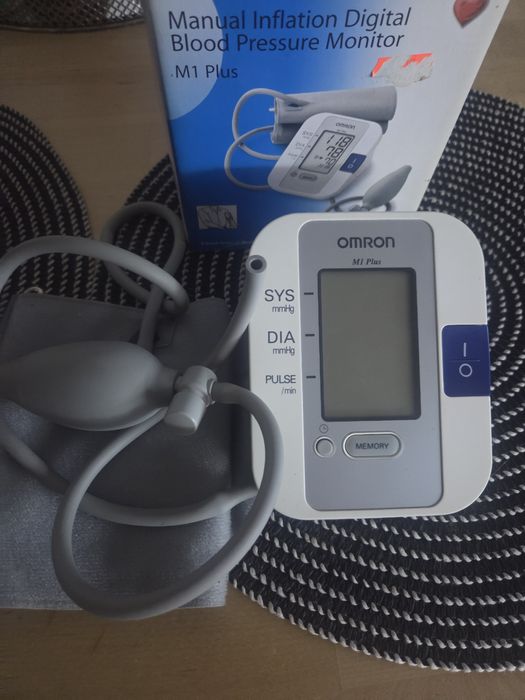 Ciśnieniomierz Omron M1 Plus