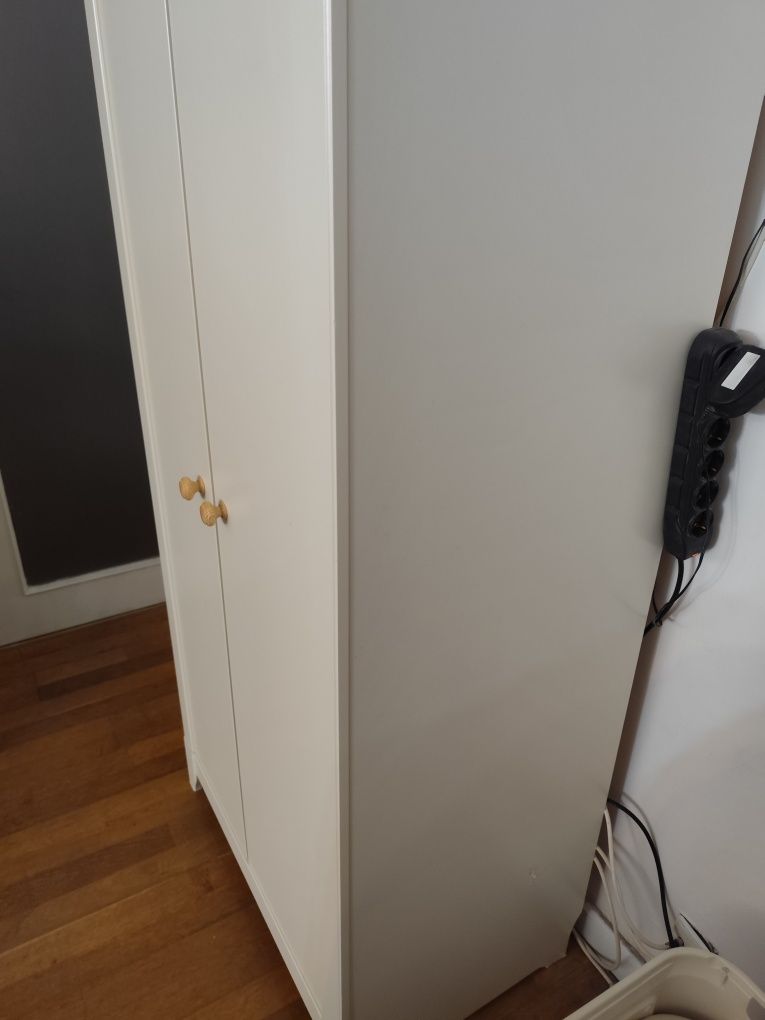 Roupeiro branco ikea