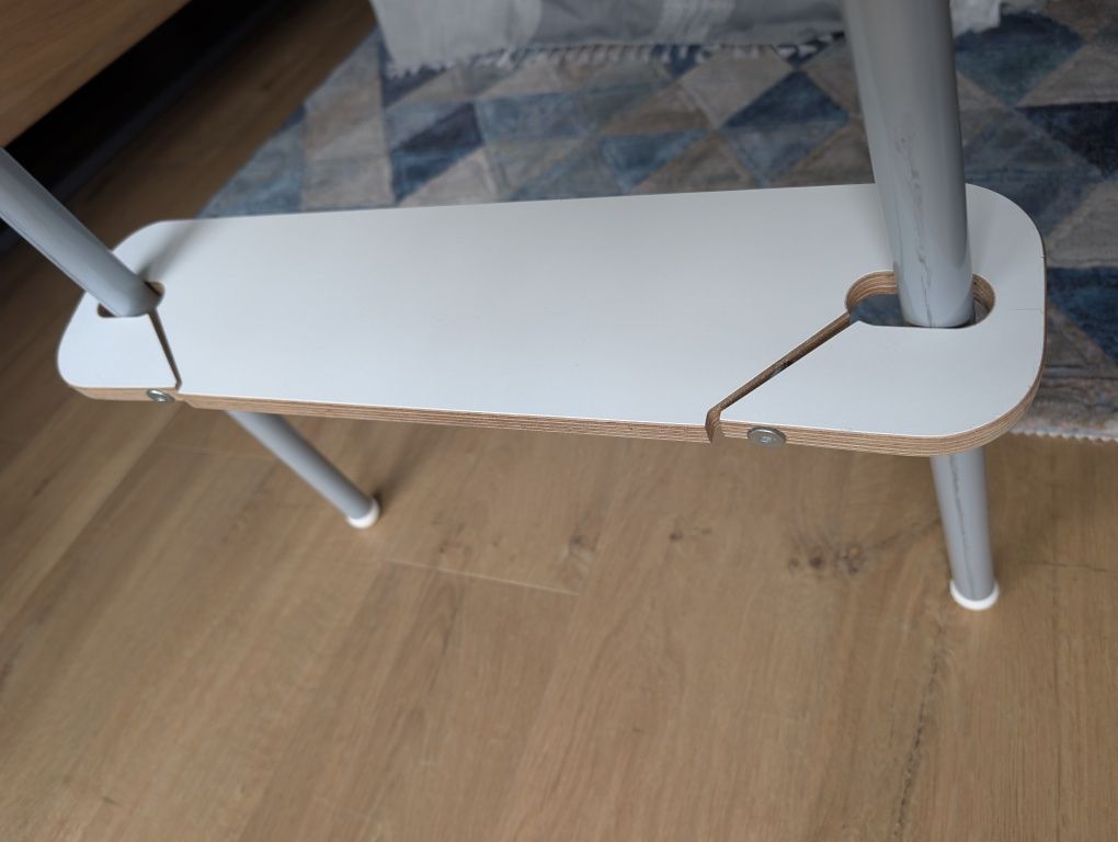 Krzesełko Ikea + podnóżek drewniany