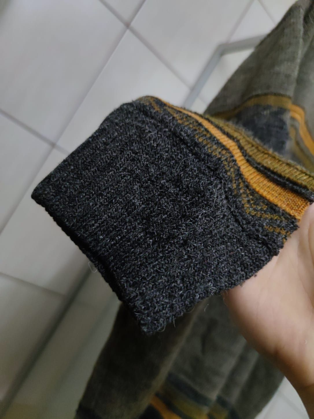 Sweter klasyczny Alessandra Magna M wełna wełniany wool wełna sweterek