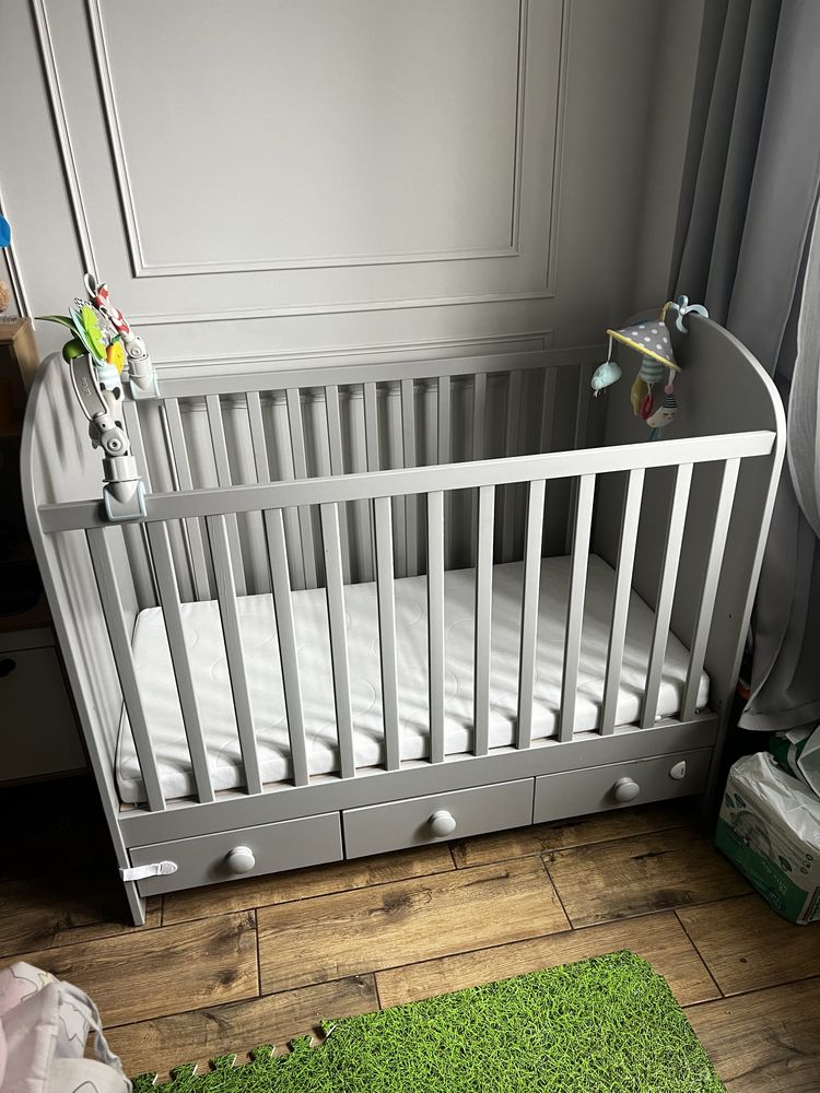 Кроватка кровать детская с ящиками IKEA , матрасик IKEA в комплекте