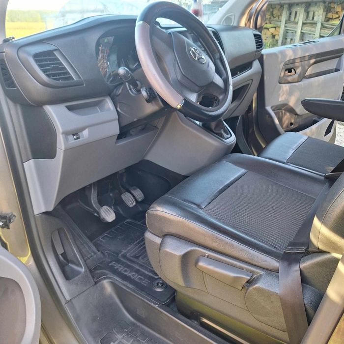Toyota Proace niski przebieg