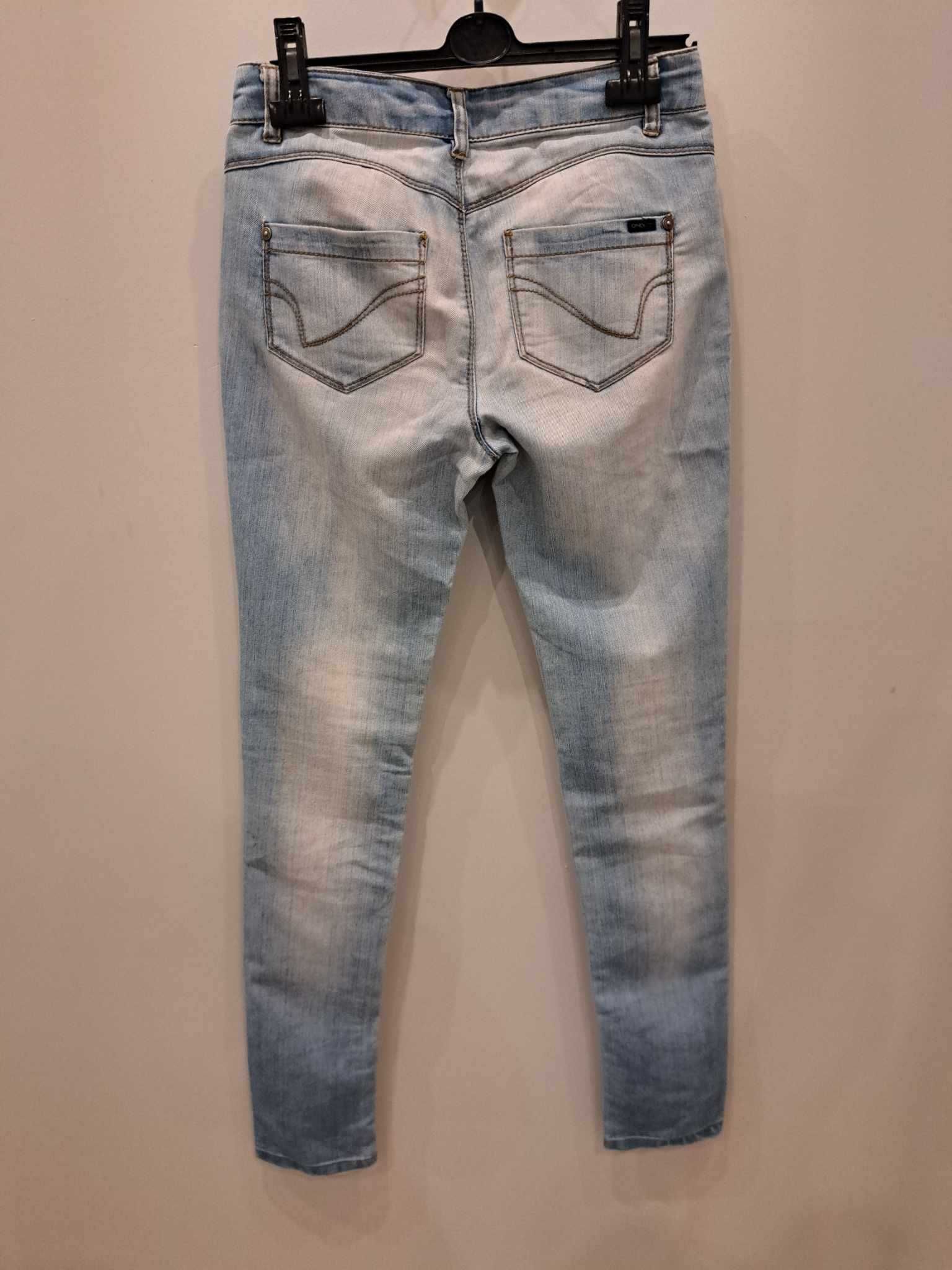 Spodnie damskie jeans, przecierane, kieszenie roz. S