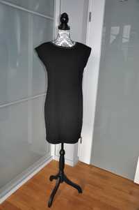 Sukienka czarna elegancja i wygoda zarazem