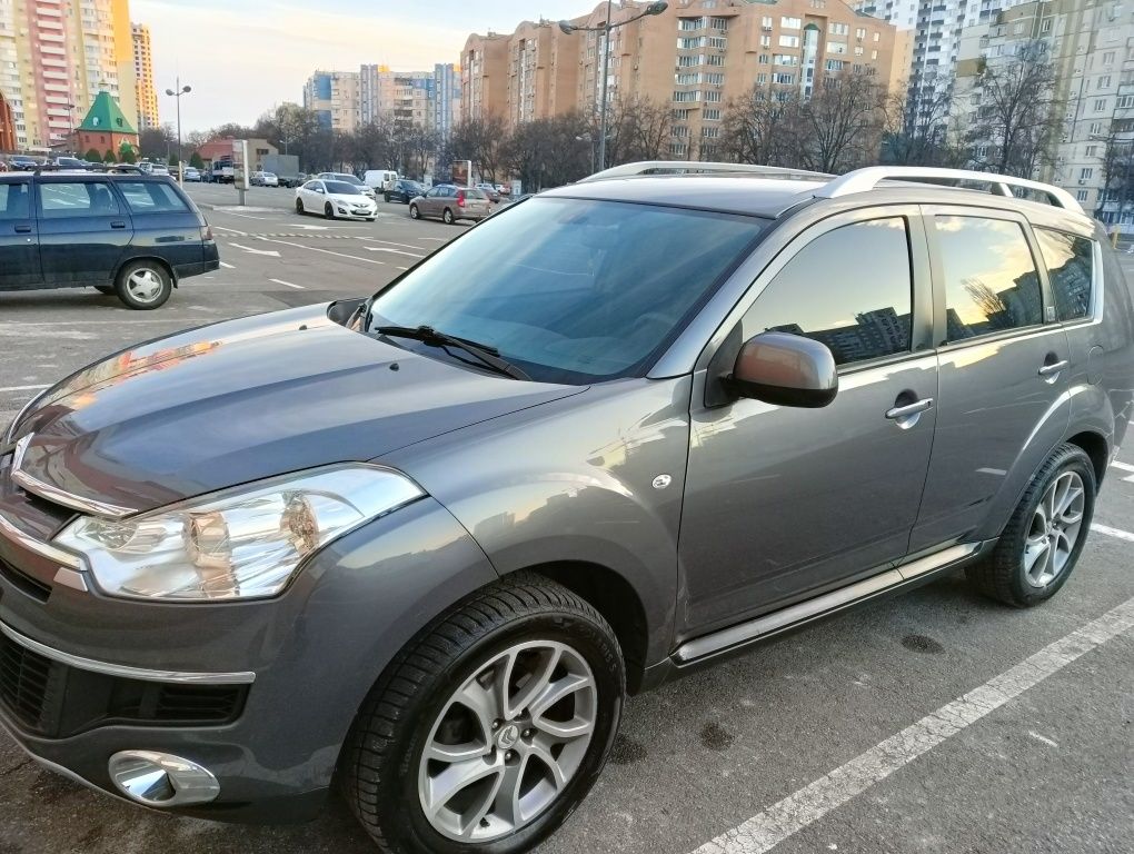 Citroen C-crosser 
Продам власне авто, другий вла