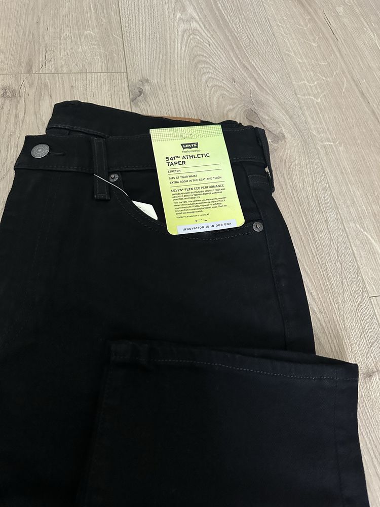 Чоловічі джинси Levi’s, розмір W33L30