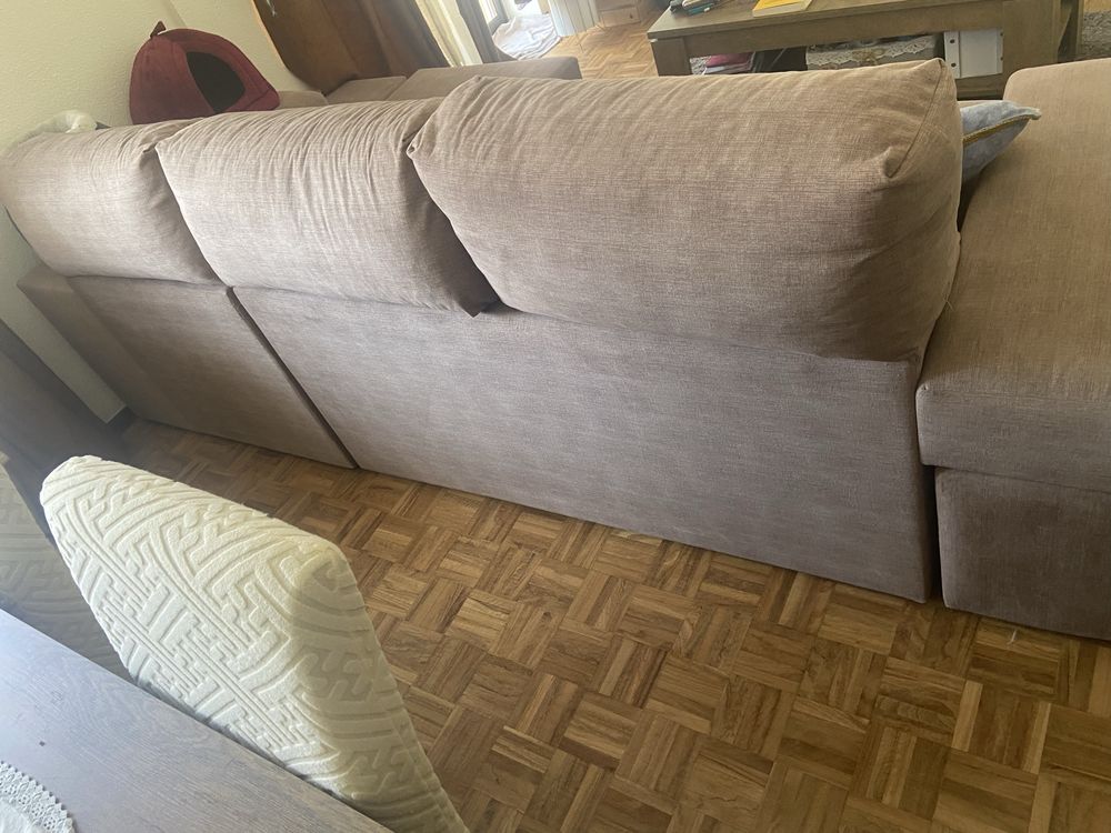 Sofá com chaise longue