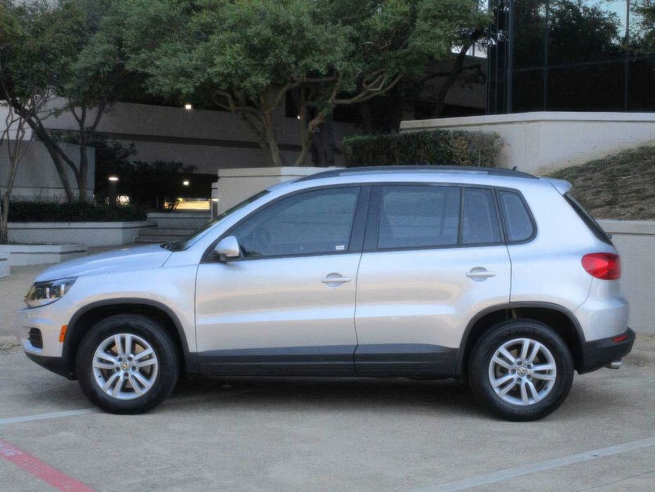 Volkswagen Tiguan      2016