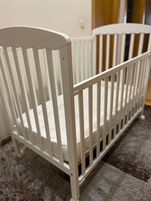 Cama para bebe + trocador removivel