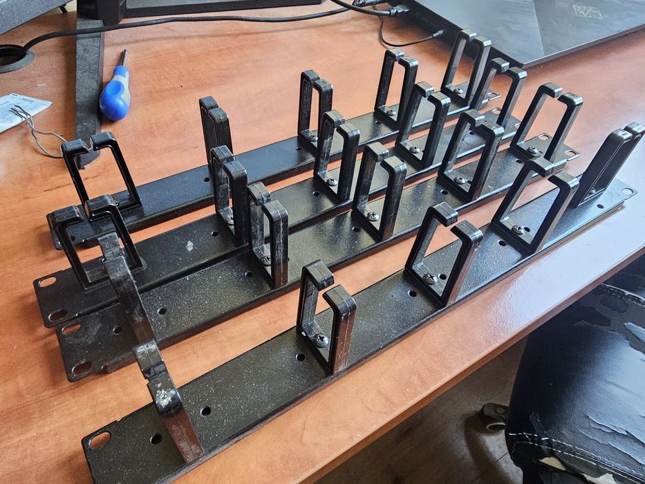 Sprzedam 5 szt organizer organizery rack 19 do kabli szafa rack
