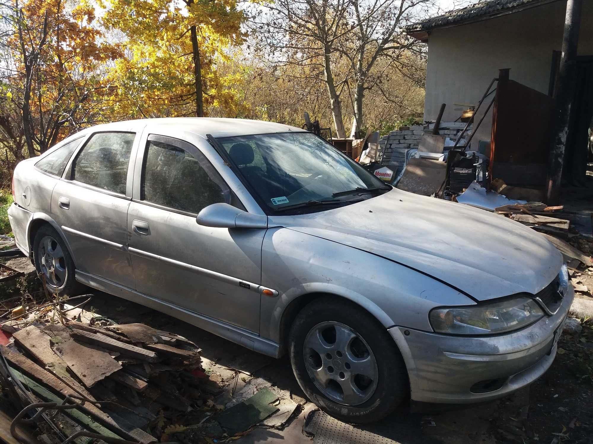 Диск с шиной Opel Vectra B. Литый диск с резиной. есть 3шт.