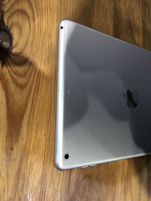 Apple Ipad Air 16Gb в идеальном состоянии