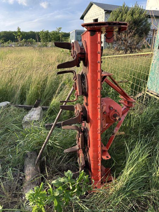 Продам вертикальну фрезу Kuhn HRB 152