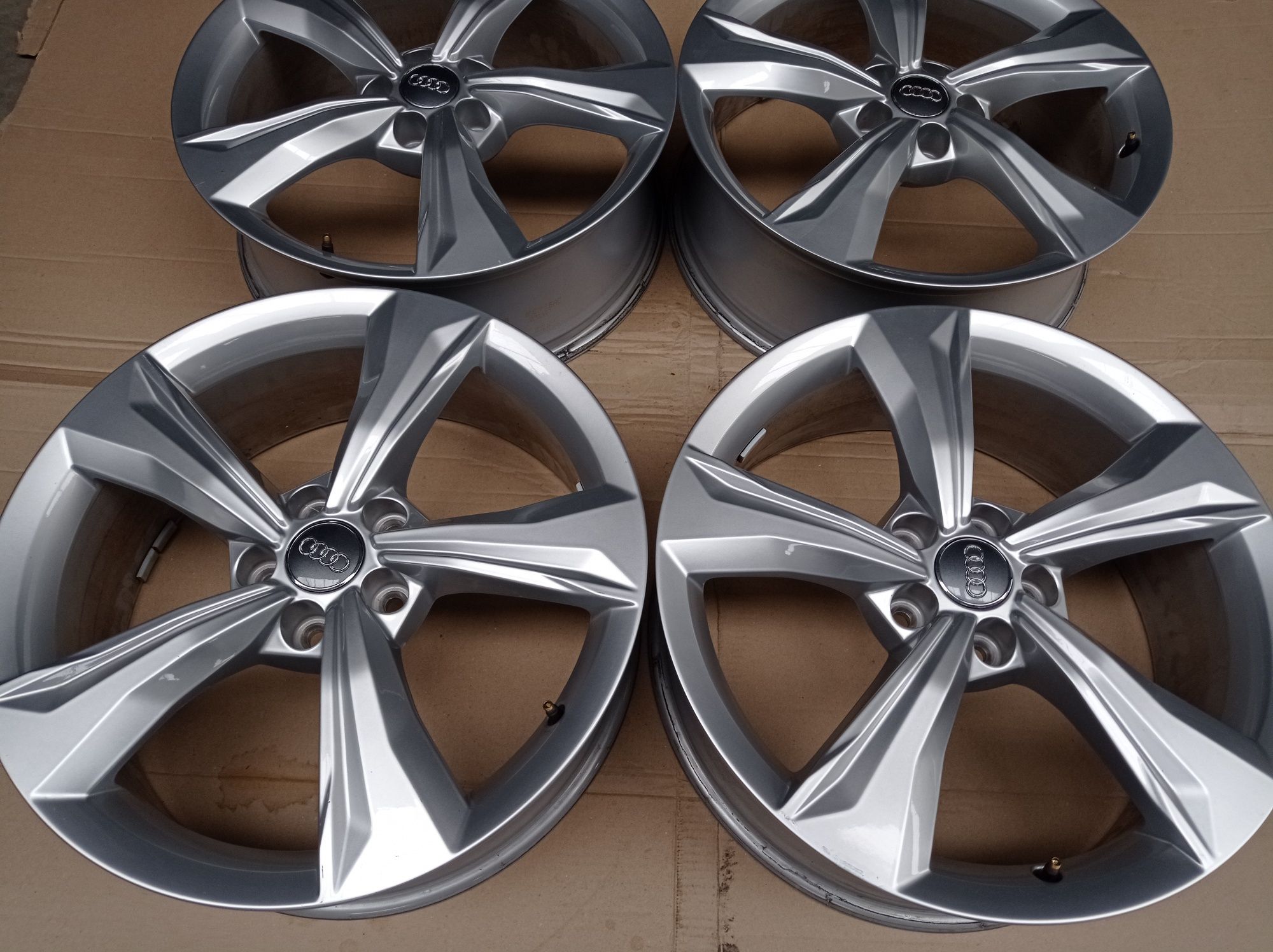 Alufelgi Felgi aluminiowe r19 Audi Oryginał 5x112 Et34