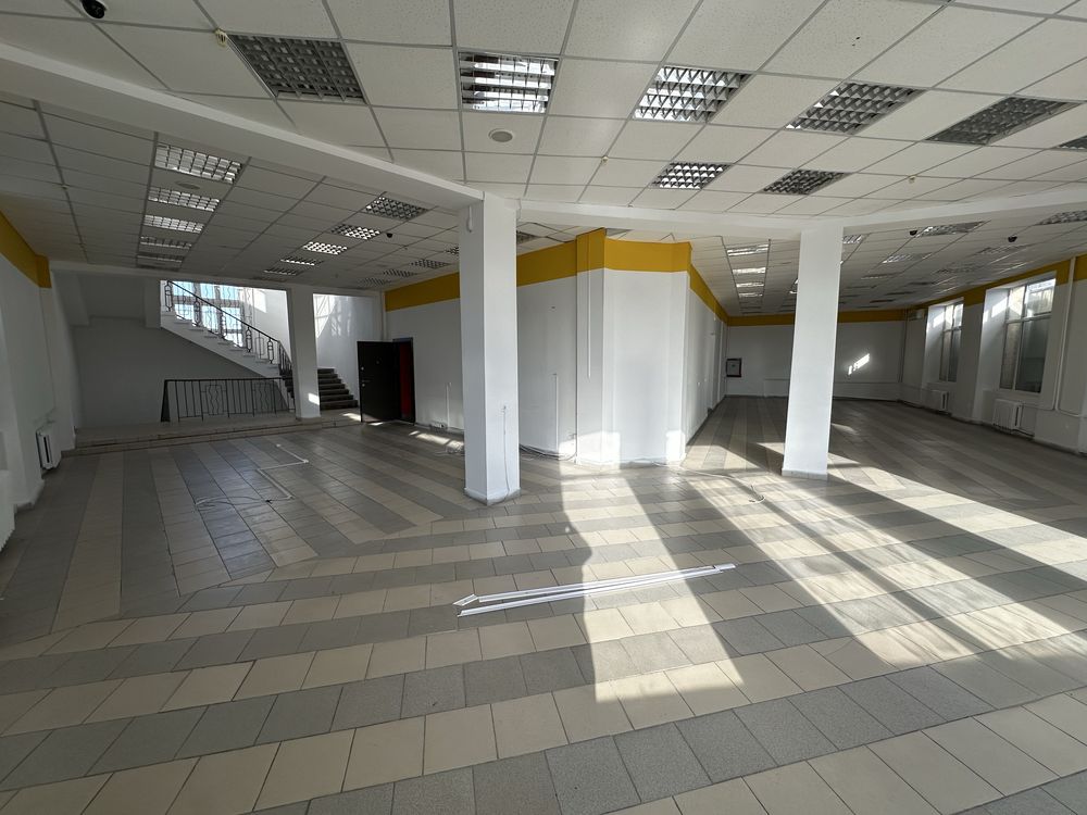 Комерційне приміщення в центрі міста
