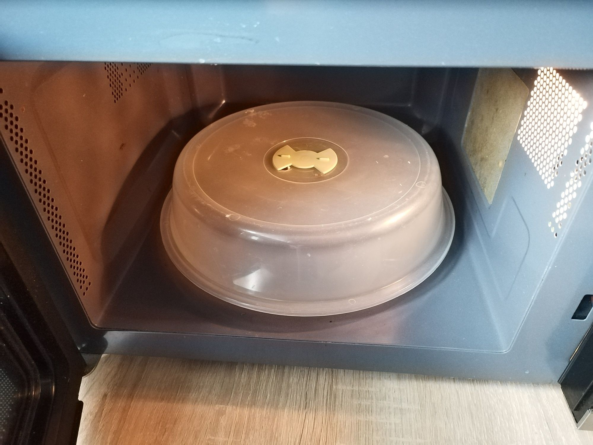 Niemiecka Kuchenka Mikrofalowa BOMANN