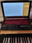 Laptop Acer Nitro 5/i7-7700HQ/32GB/GTX 1050 4GB/SSD 2TB/WIN 11 24H2