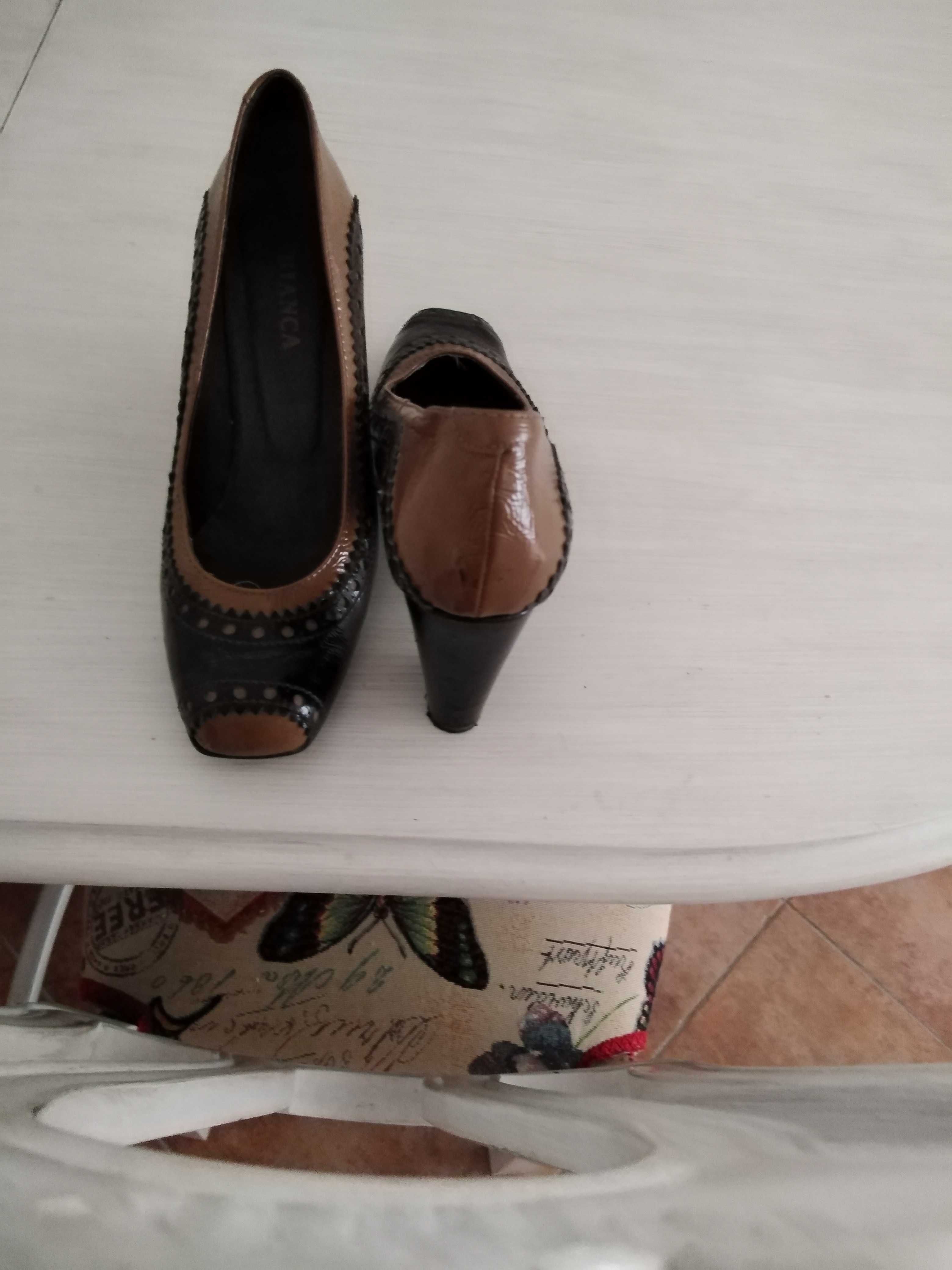 Sapatos de Senhora com pouco uso