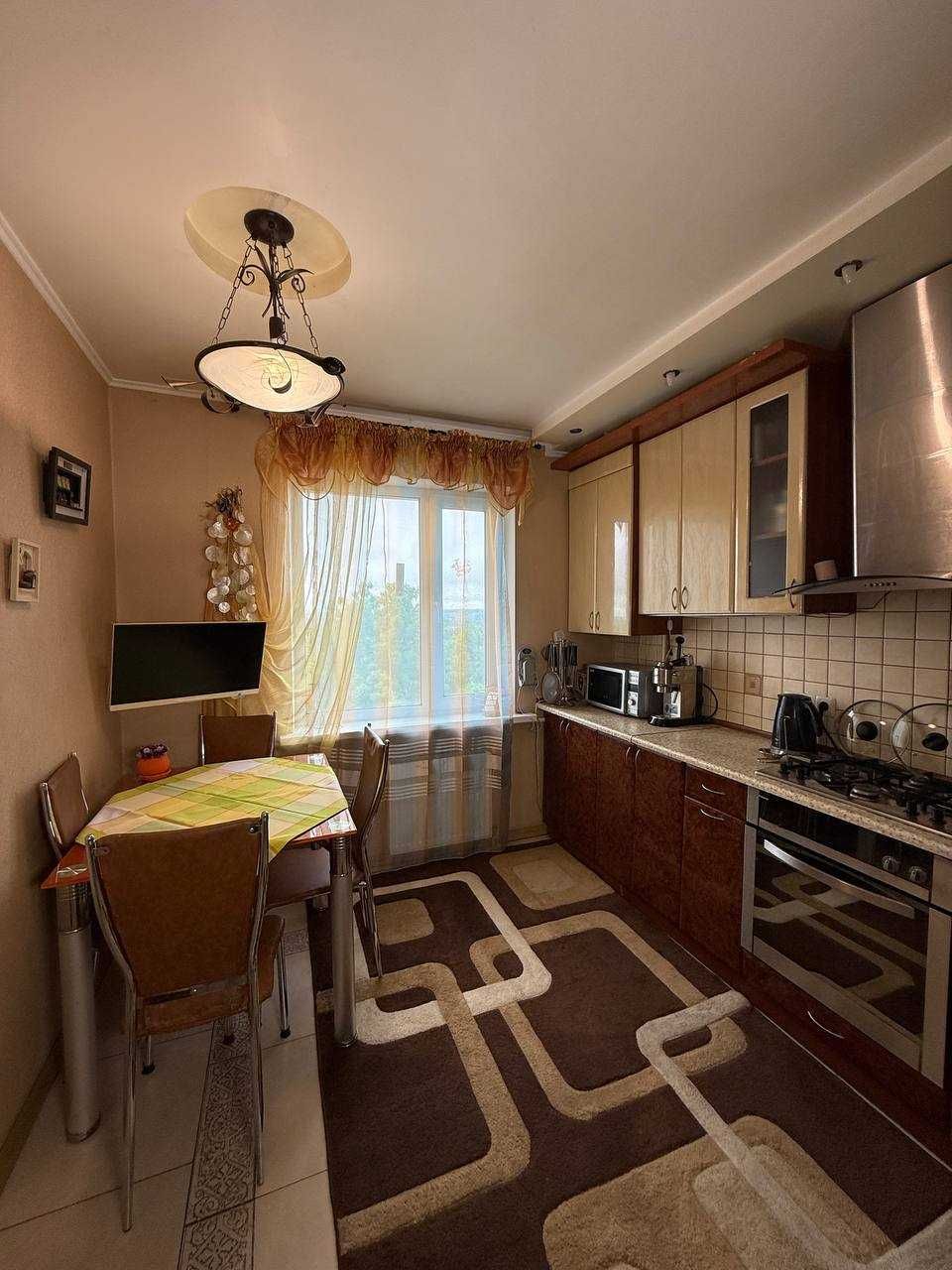 Продаж 3 кімнатної квартири з індивідуальним опаленням