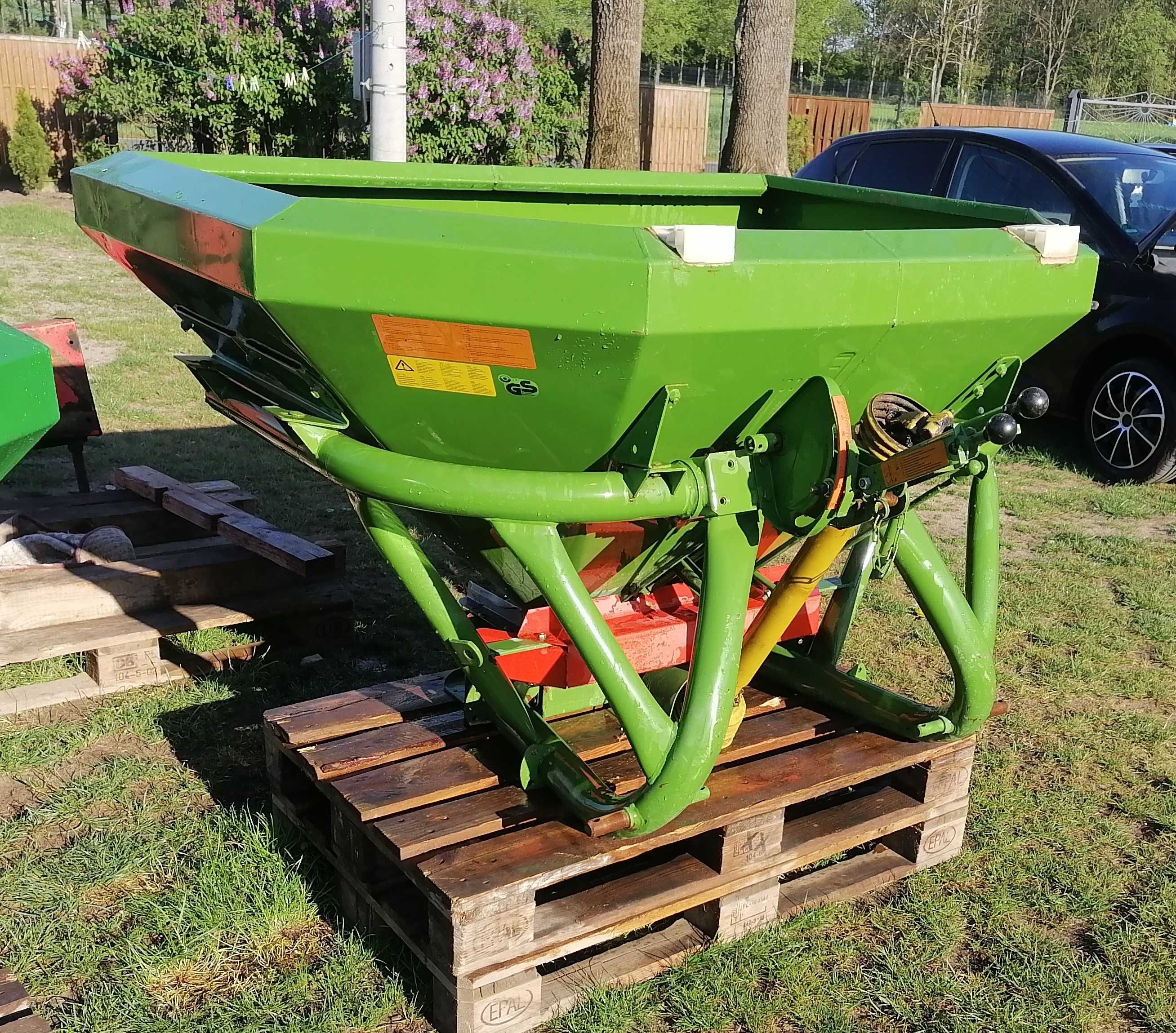 Rozsiewacz nawozu Amazone ZA-F 804 R