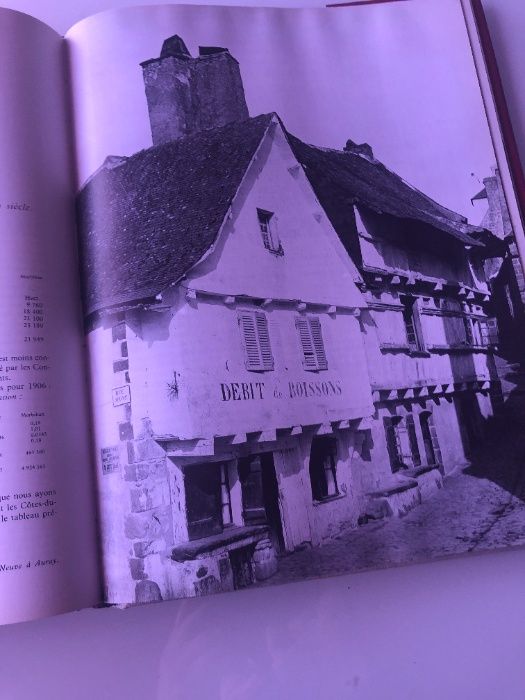 Livro "Archives de Bretagne"