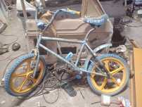 BMX IBA de 2 amortecedores com muito material novo