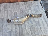 Nissan Rogue X-Trail T33 2.5b automat katalizator