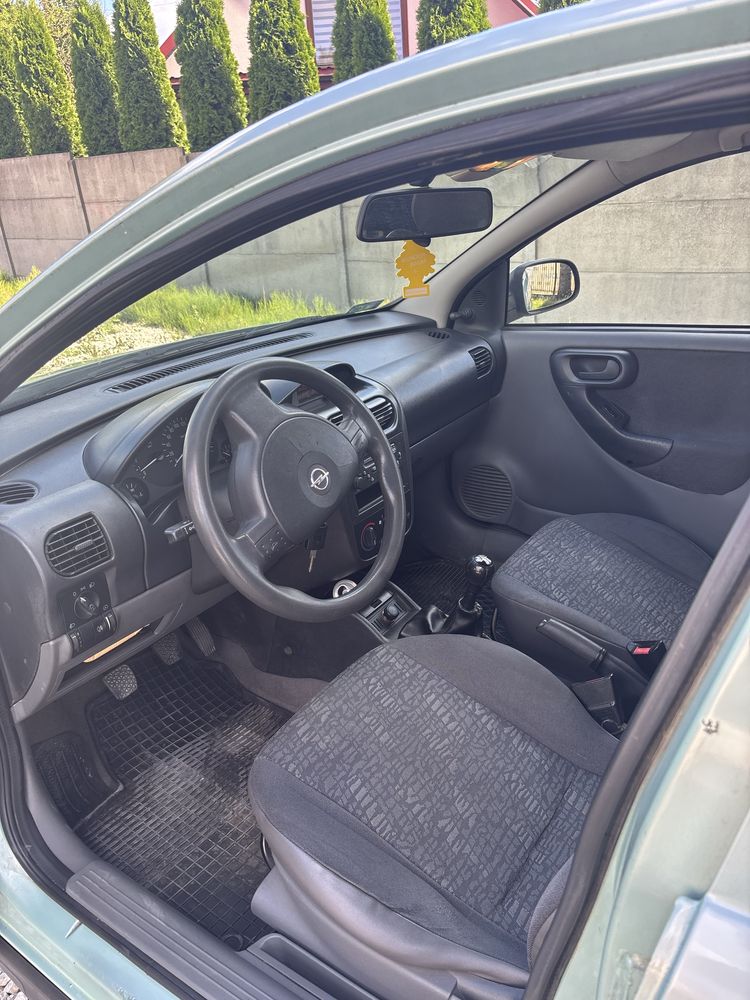 Opel Corsa 1.2B klima el szyby wspomaganie bez rdzy idealna
