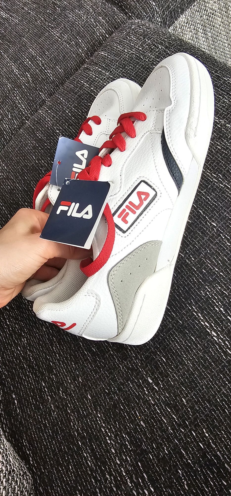 Adidasy Białe fila r.40