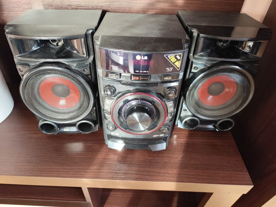 Mini wieża hi-fi LG 4330