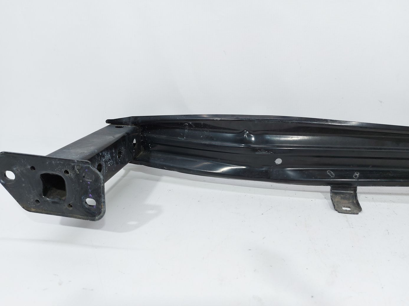 Усилитель губы бампера переднего  Chevrolet Trax `17-21  (42554932)