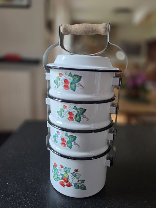 Emaliowany czworak menażki PRL lunchbox nowy