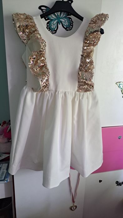 Sukienka rozmiar 140/146