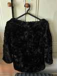 Blusa preta com fecho