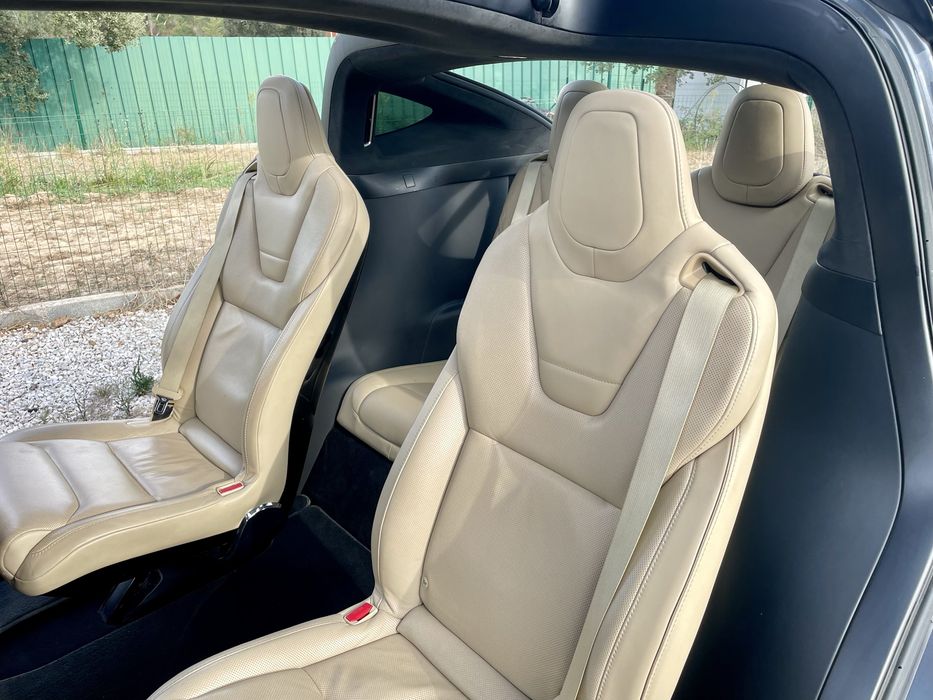 Tesla Model X 90D – 6 lugares - Autopilot – Supercharger vitalício