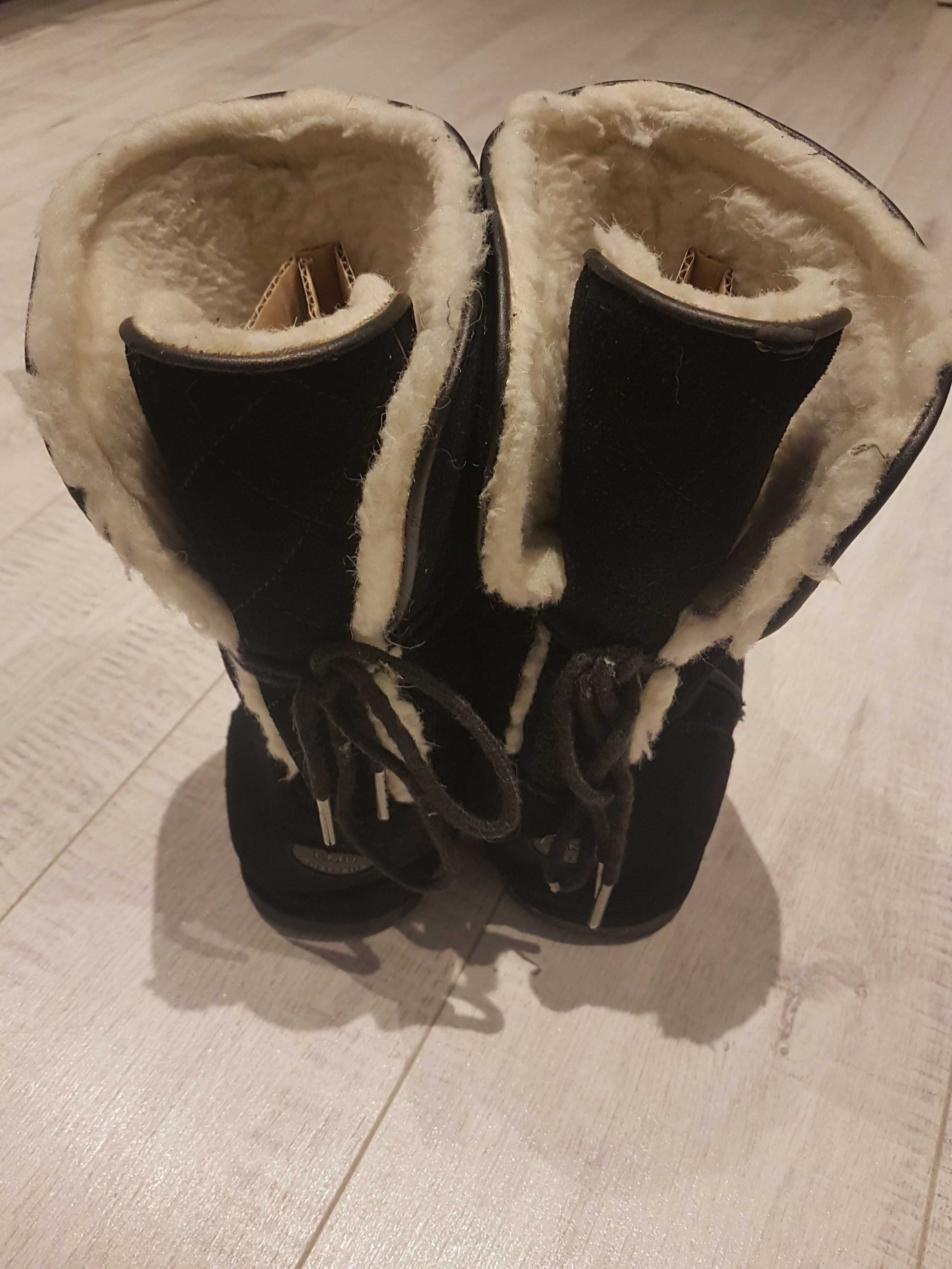 Kozaki zamszowe Emu