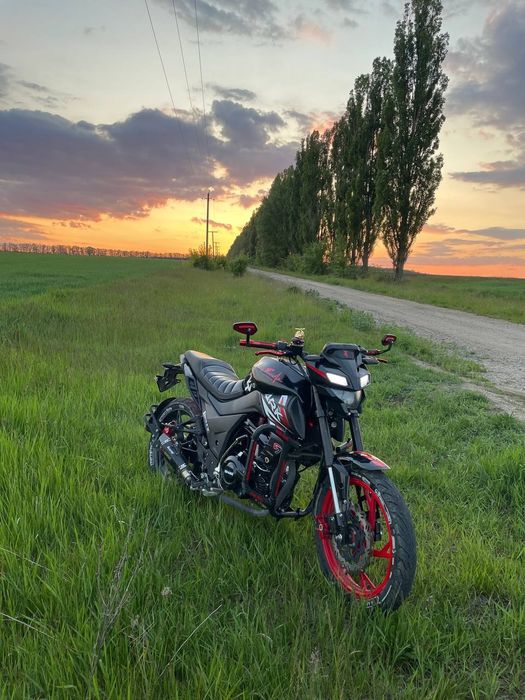 Продам мотоцикл спарк р33  250