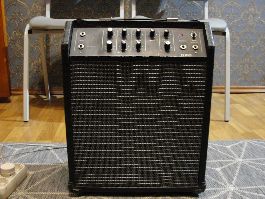 Regent 221  комбік 30 вт