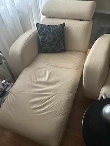Komplet sofa i szezlong skóra kolor waniliowy