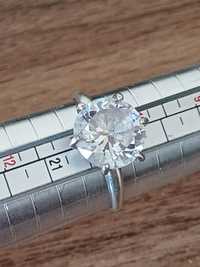 Piękny pierścionek z ogromnym kryształem 925 rozmiar 24