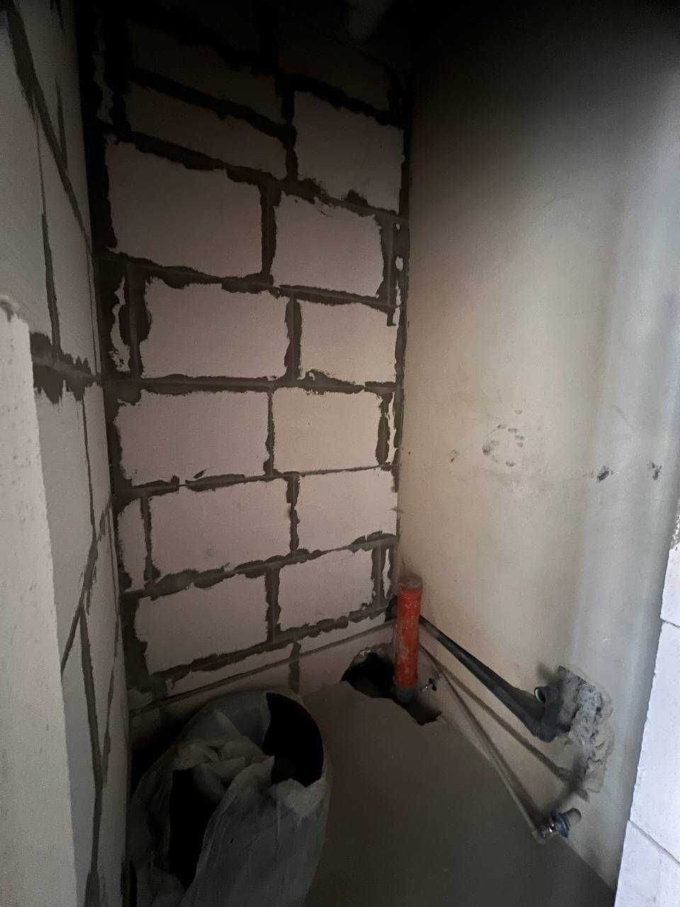 Продаж 2х фасадних приміщень площею 42 м2 за 26500$