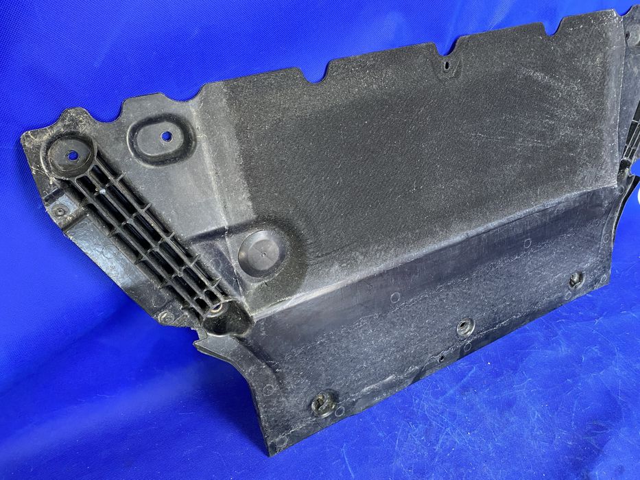 OSŁONA silnika AUDI A4 B9 płyta pokrywa dolna oryginał 43 km przebiegu